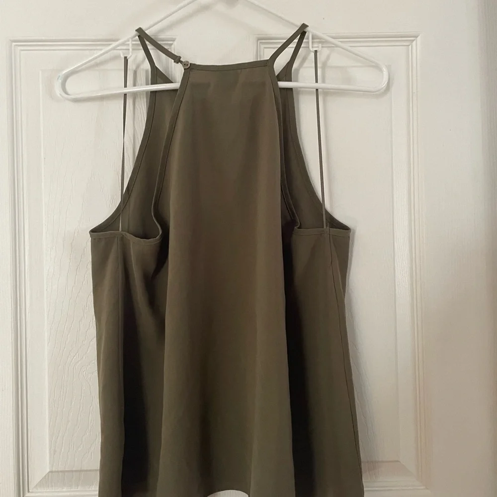 Paper Crane Olive Green Women's Halter Top Medium - Picture 3 of 4